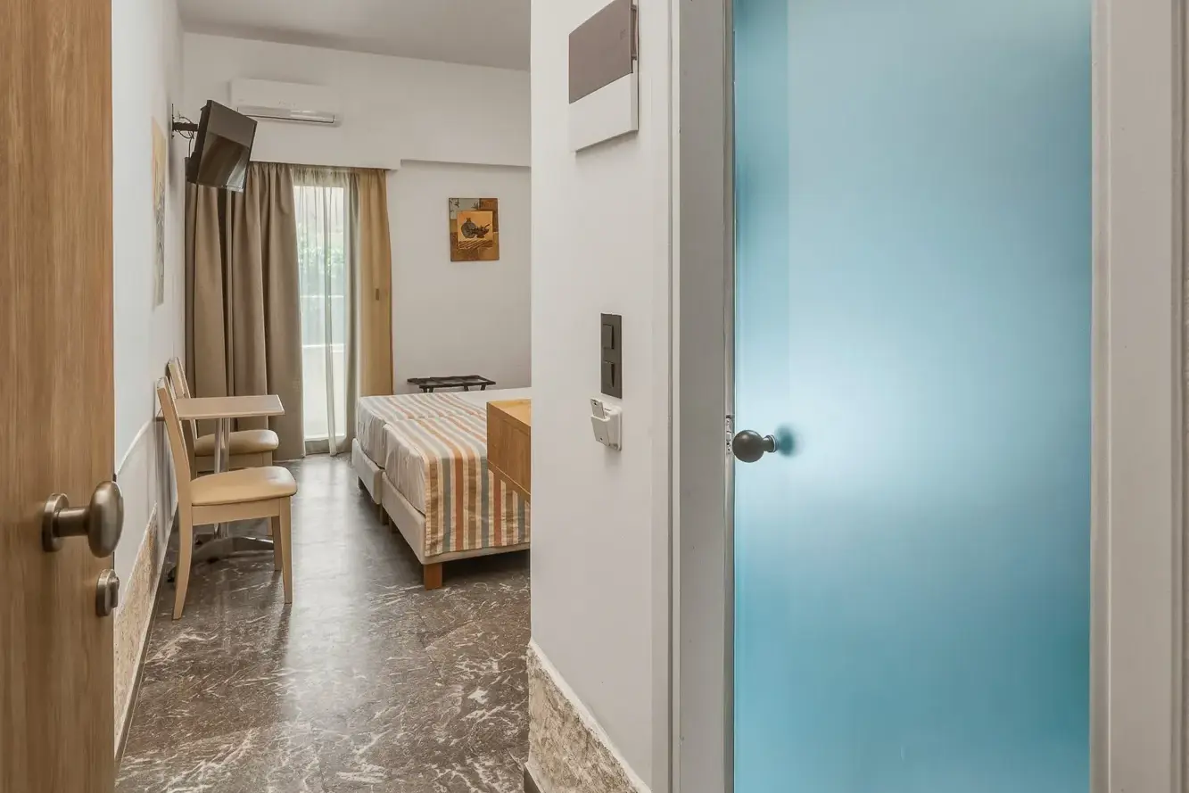 erato-hotel-single-room-06-hallway-view