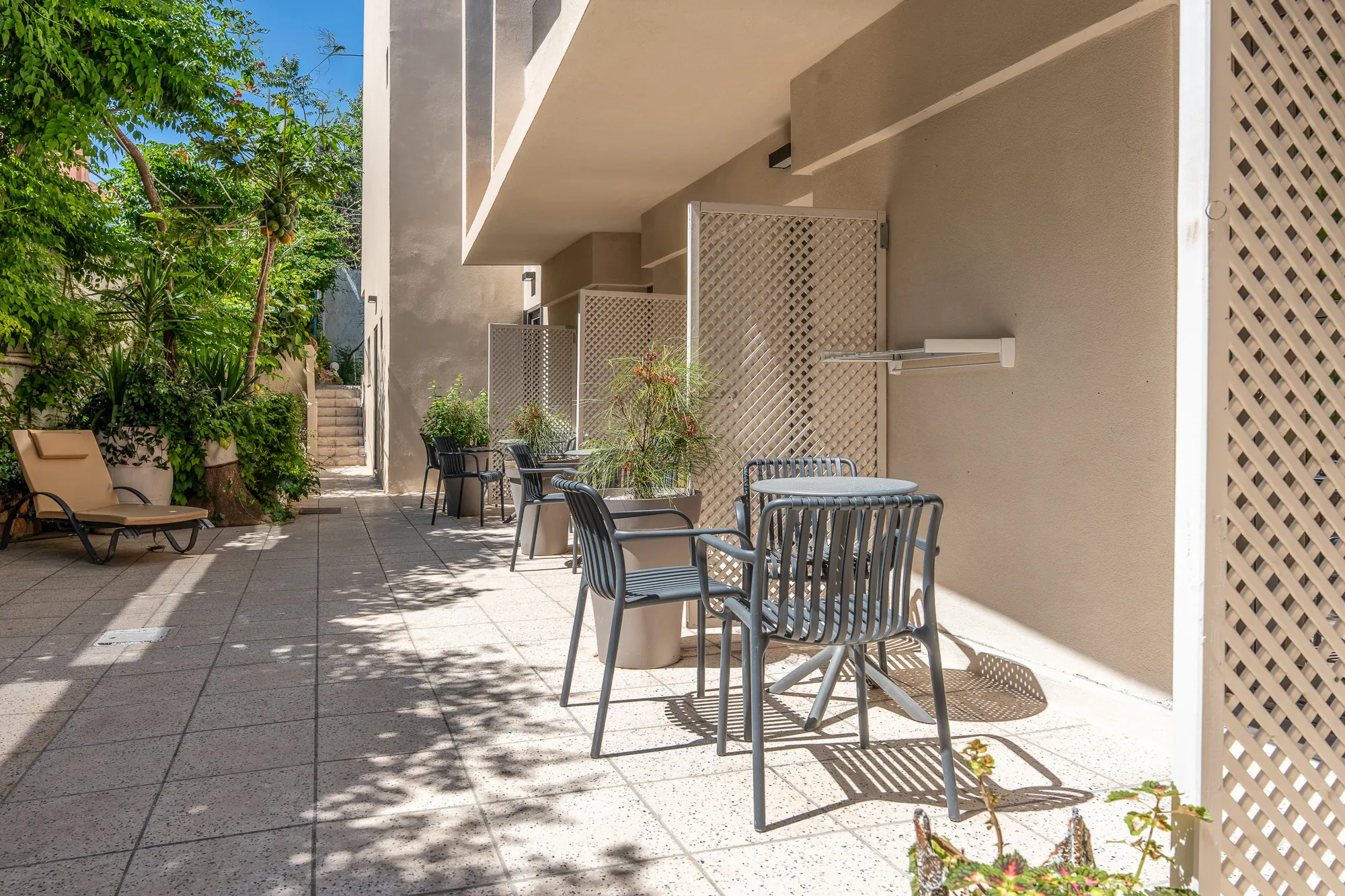 erato-hotel-single-room-09-terrace-seating-area